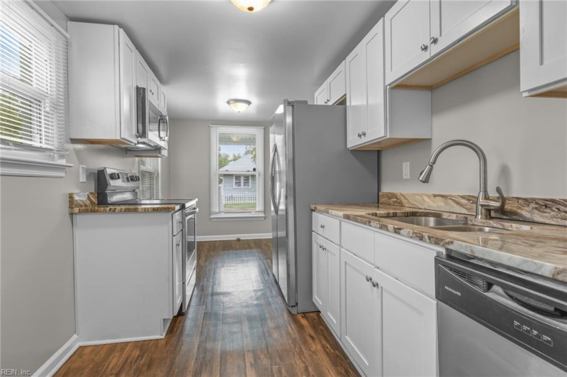 Photo 5 of 18 residential for sale in Norfolk virginia