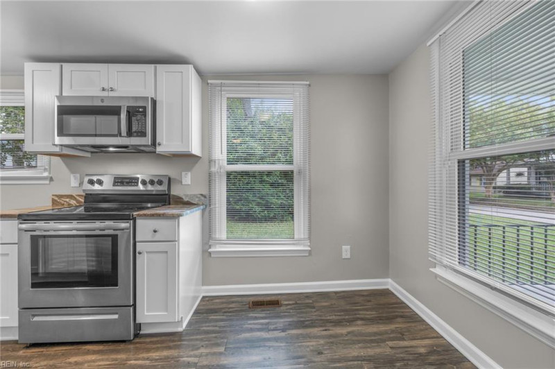Photo 6 of 18 residential for sale in Norfolk virginia