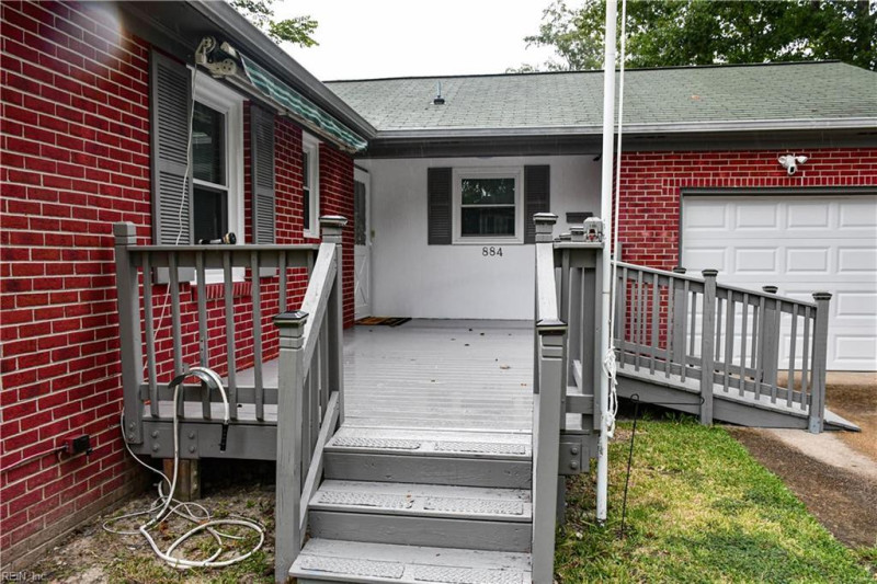 Photo 13 of 18 residential for sale in Newport News virginia