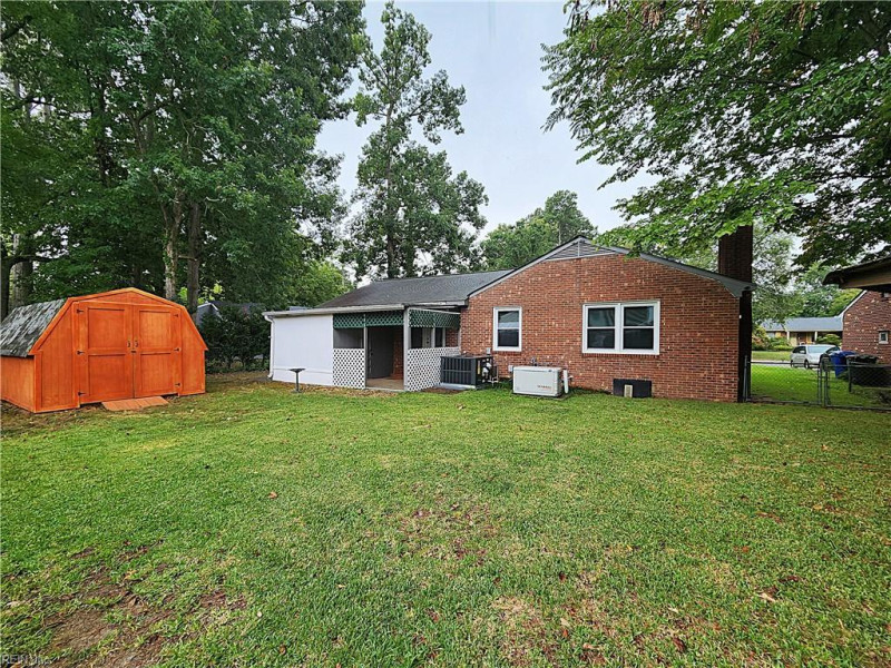 Photo 5 of 18 residential for sale in Newport News virginia