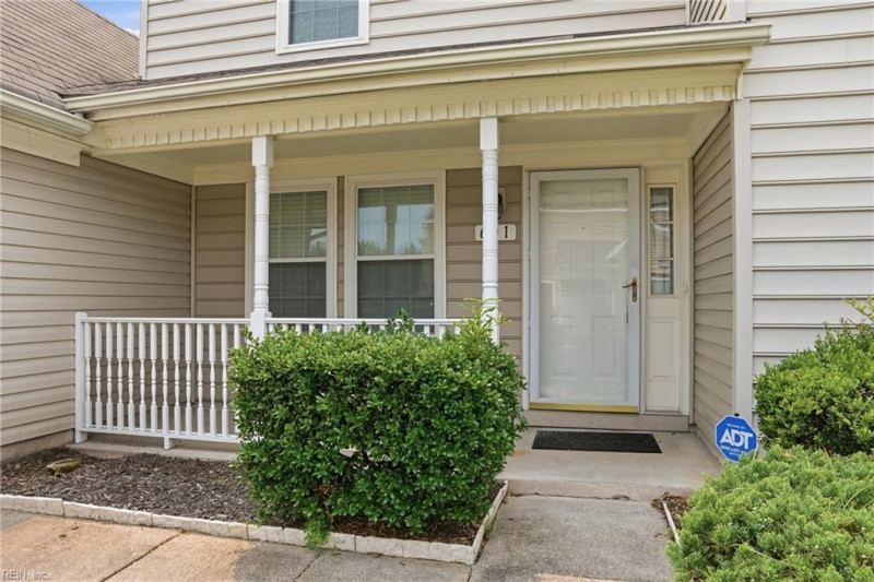 Photo 4 of 31 residential for sale in Chesapeake virginia Photo 4 of 31 residential for sale in Chesapeake virginia