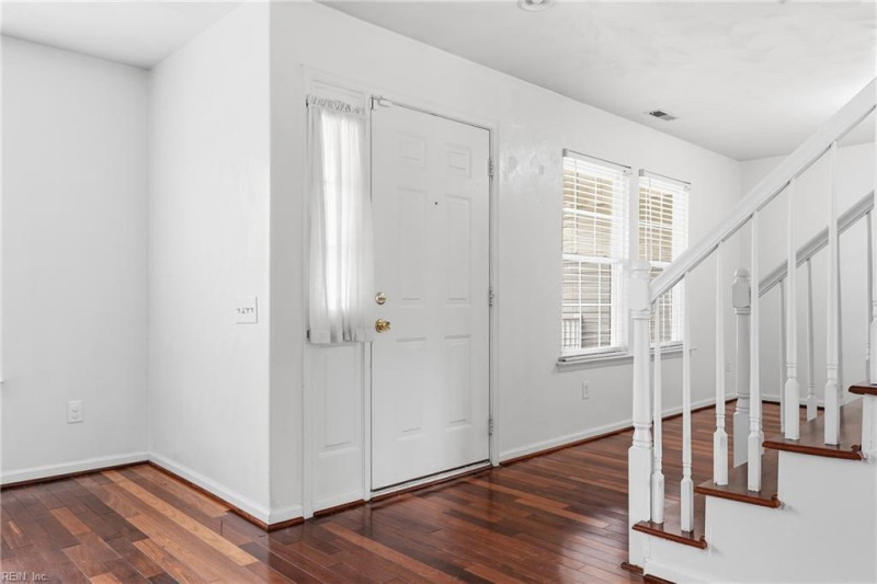 Photo 6 of 31 residential for sale in Chesapeake virginia Photo 6 of 31 residential for sale in Chesapeake virginia