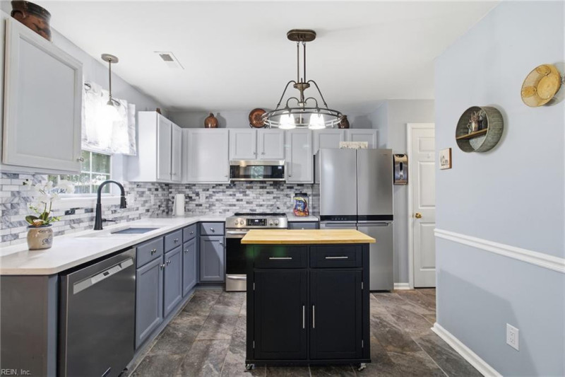 Photo 21 of 49 residential for sale in Suffolk virginia