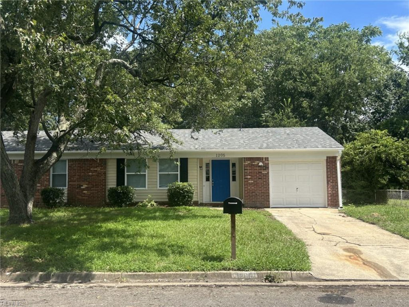 Photo 6 of 11 residential for sale in Chesapeake virginia Photo 6 of 11 residential for sale in Chesapeake virginia