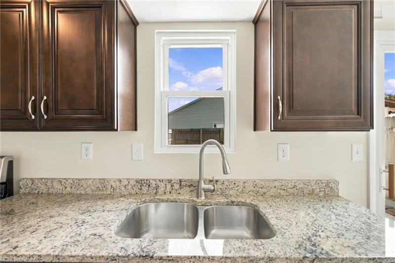 Photo 12 of 28 residential for sale in Virginia Beach virginia