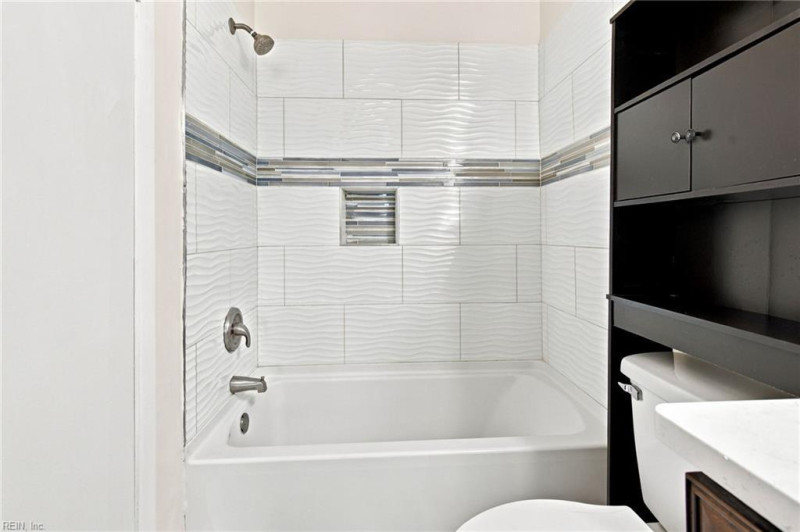Photo 16 of 28 residential for sale in Virginia Beach virginia