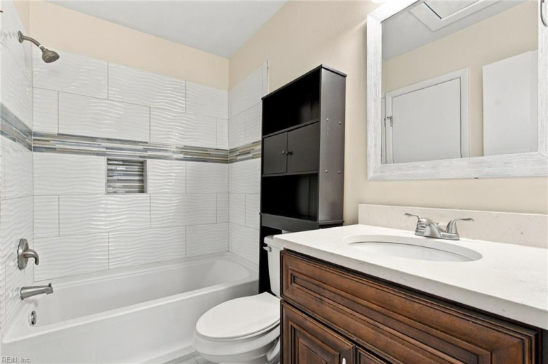 Photo 17 of 28 residential for sale in Virginia Beach virginia