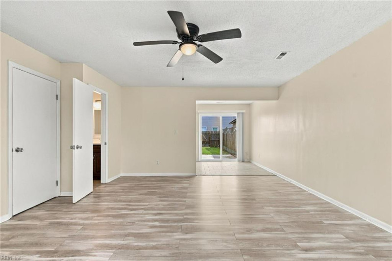 Photo 6 of 28 residential for sale in Virginia Beach virginia