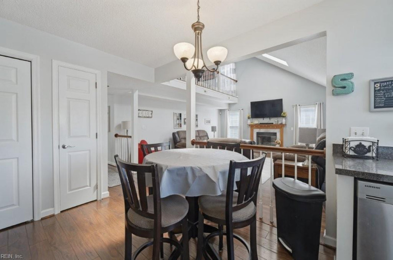 Photo 12 of 39 residential for sale in Hampton virginia