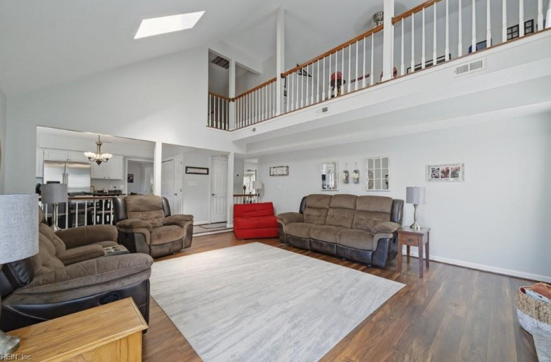 Photo 17 of 39 residential for sale in Hampton virginia