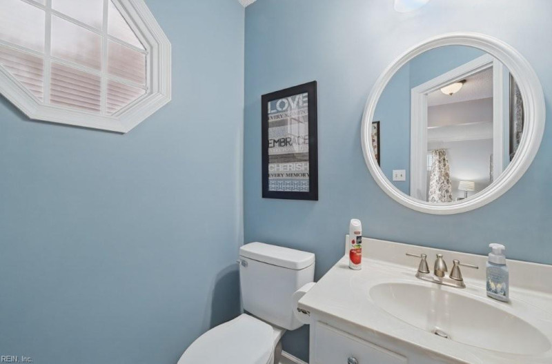 Photo 19 of 39 residential for sale in Hampton virginia