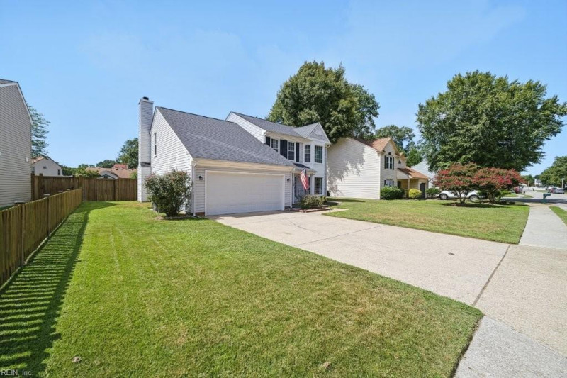 Photo 3 of 39 residential for sale in Hampton virginia