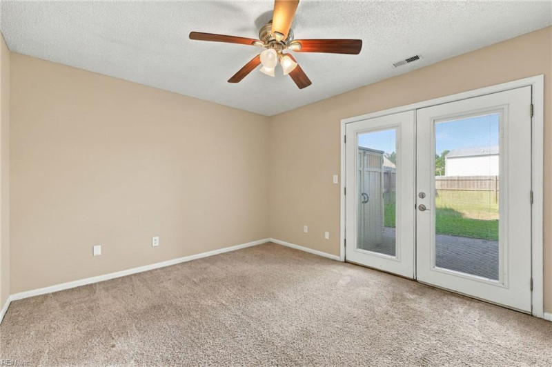 Photo 15 of 41 residential for sale in Virginia Beach virginia