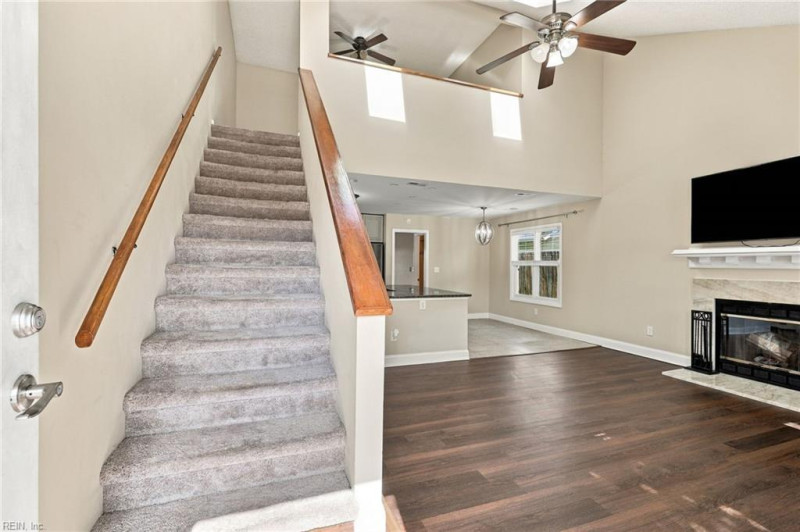 Photo 2 of 41 residential for sale in Virginia Beach virginia