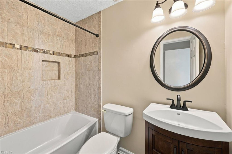 Photo 20 of 41 residential for sale in Virginia Beach virginia
