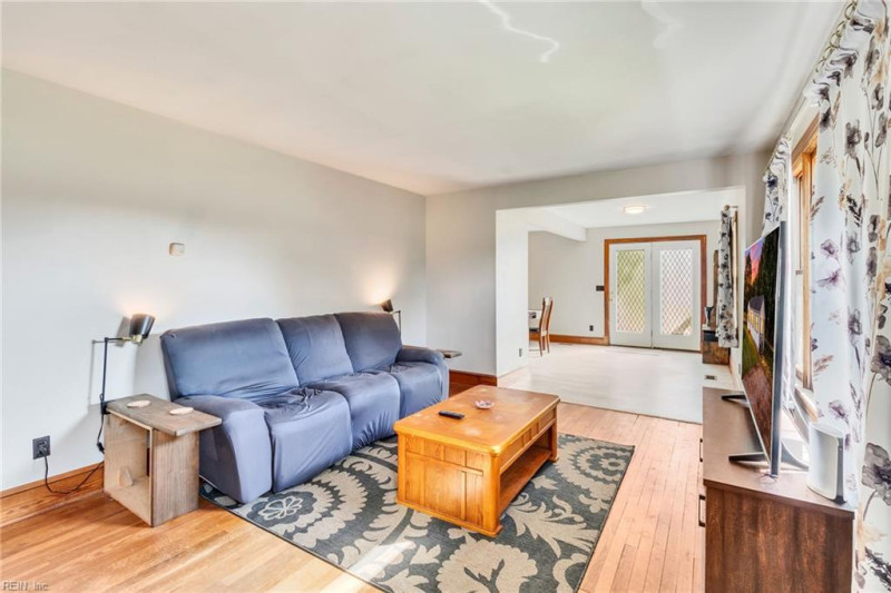 Photo 10 of 50 residential for sale in Lancaster County virginia