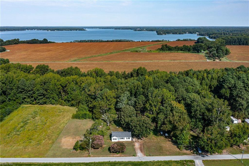 Photo 23 of 50 residential for sale in Lancaster County virginia