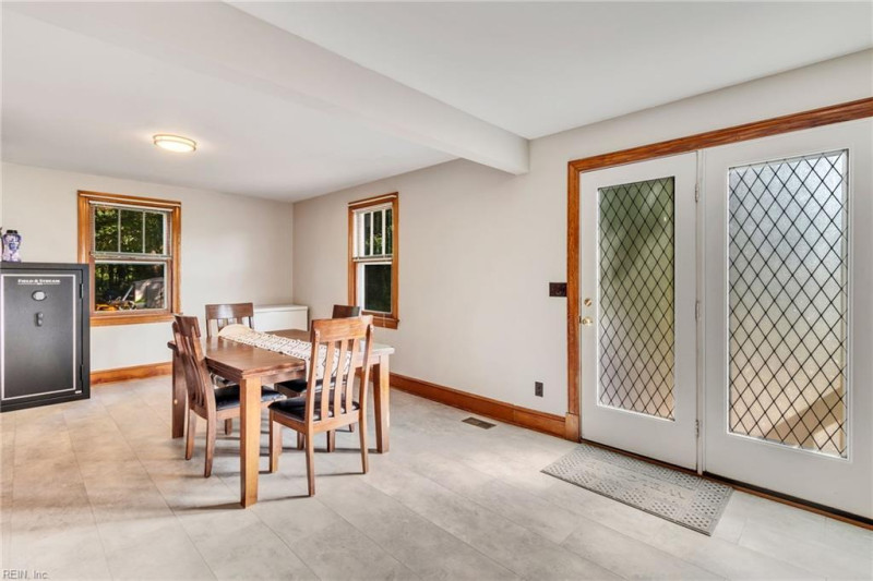 Photo 3 of 50 residential for sale in Lancaster County virginia