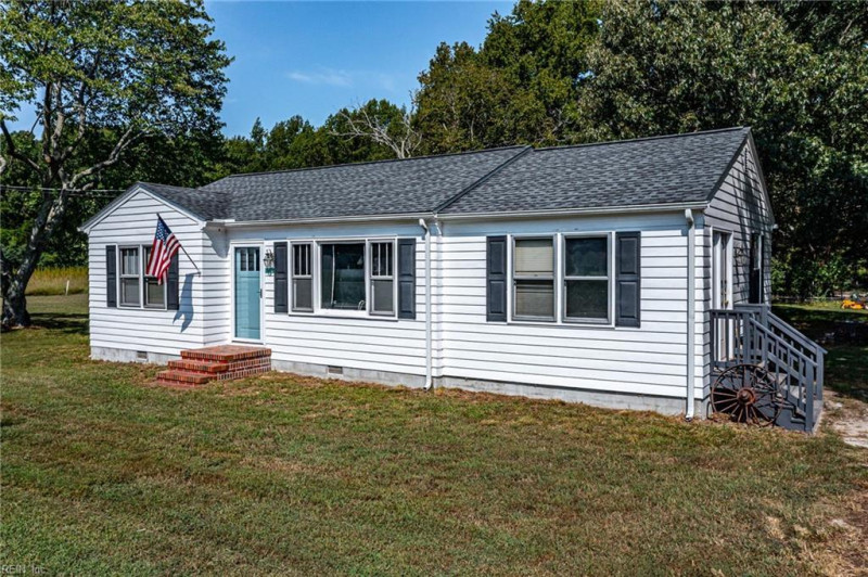 Photo 33 of 50 residential for sale in Lancaster County virginia