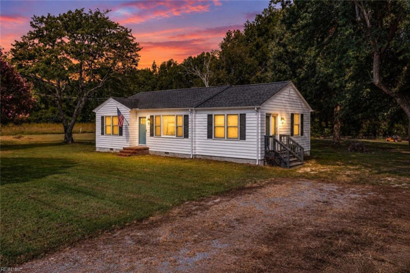 Photo 34 of 50 residential for sale in Lancaster County virginia