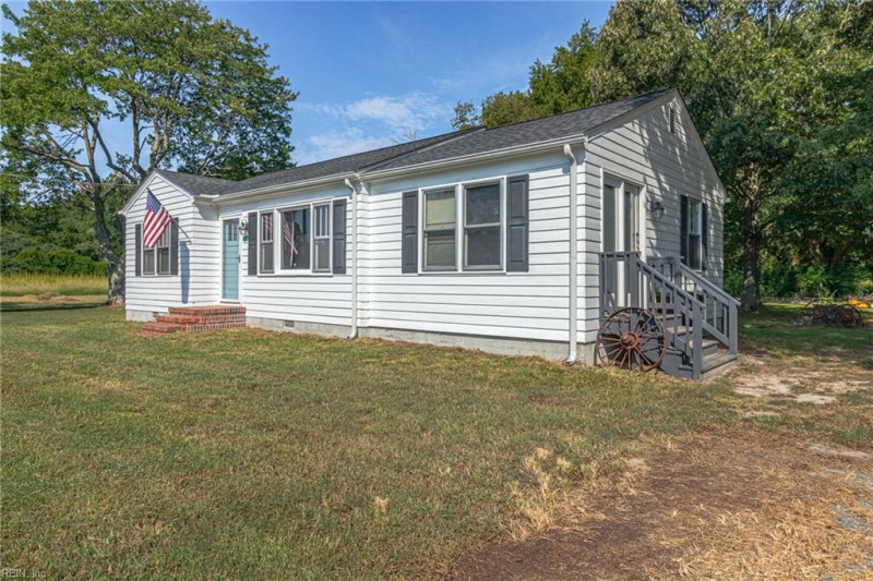 Photo 36 of 50 residential for sale in Lancaster County virginia