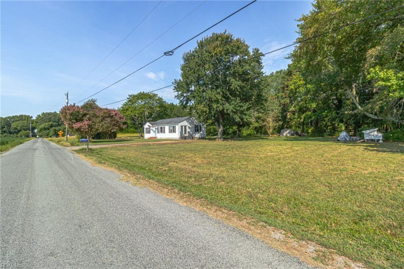 Photo 42 of 50 residential for sale in Lancaster County virginia