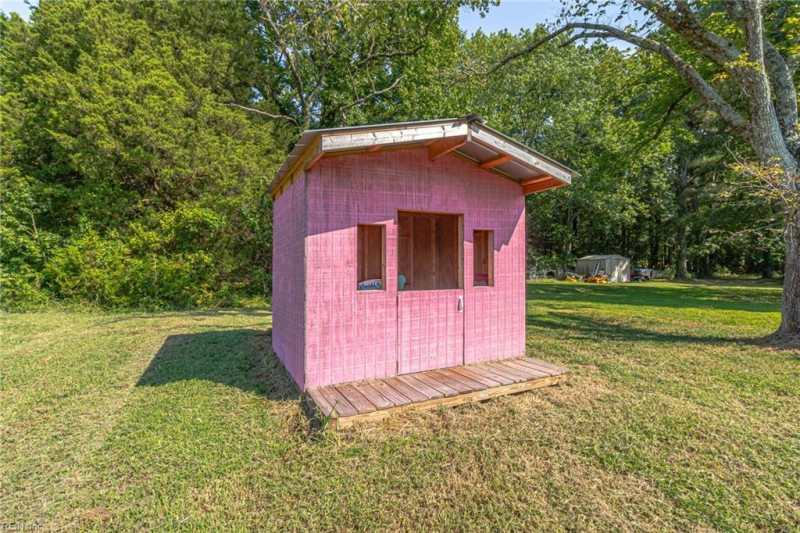 Photo 47 of 50 residential for sale in Lancaster County virginia