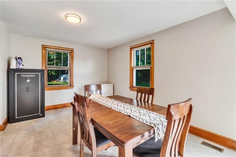 Photo 5 of 50 residential for sale in Lancaster County virginia