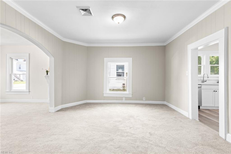 Photo 11 of 40 residential for sale in Suffolk virginia