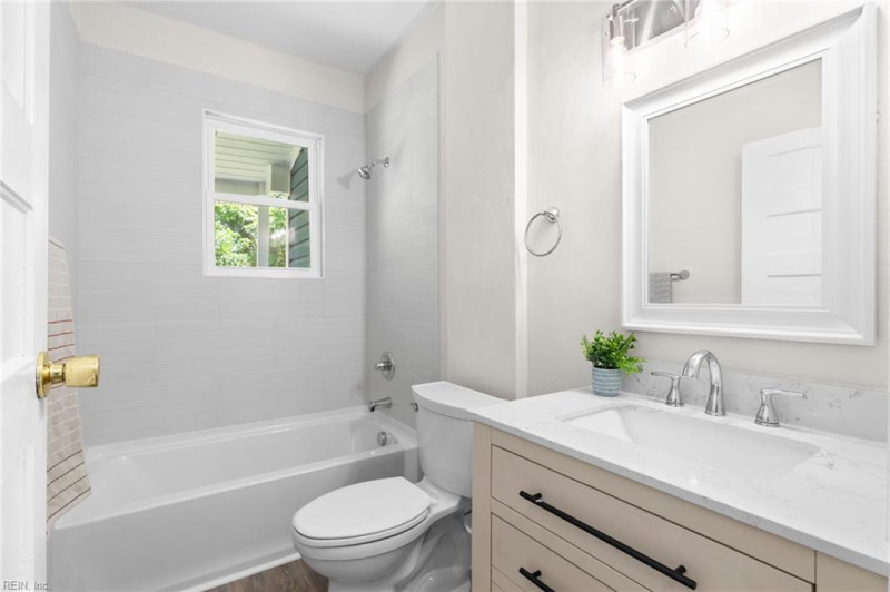 Photo 19 of 40 residential for sale in Suffolk virginia