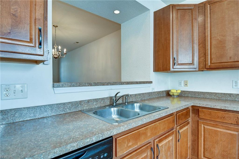 Photo 16 of 44 residential for sale in Virginia Beach virginia