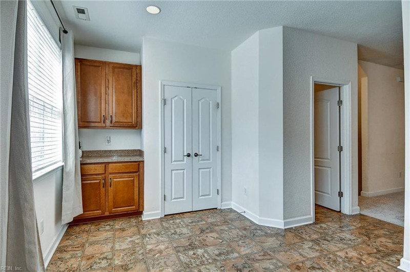 Photo 17 of 44 residential for sale in Virginia Beach virginia