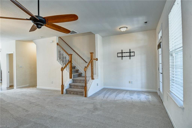 Photo 4 of 44 residential for sale in Virginia Beach virginia