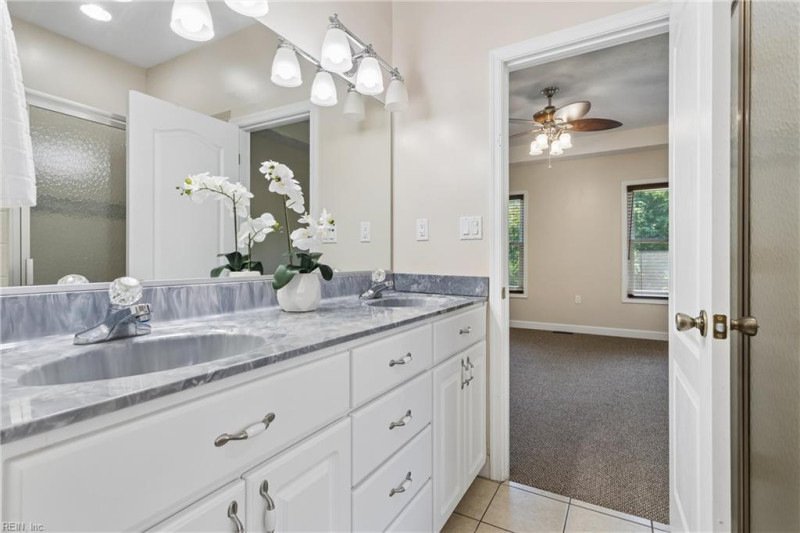 Photo 19 of 48 residential for sale in Hampton virginia