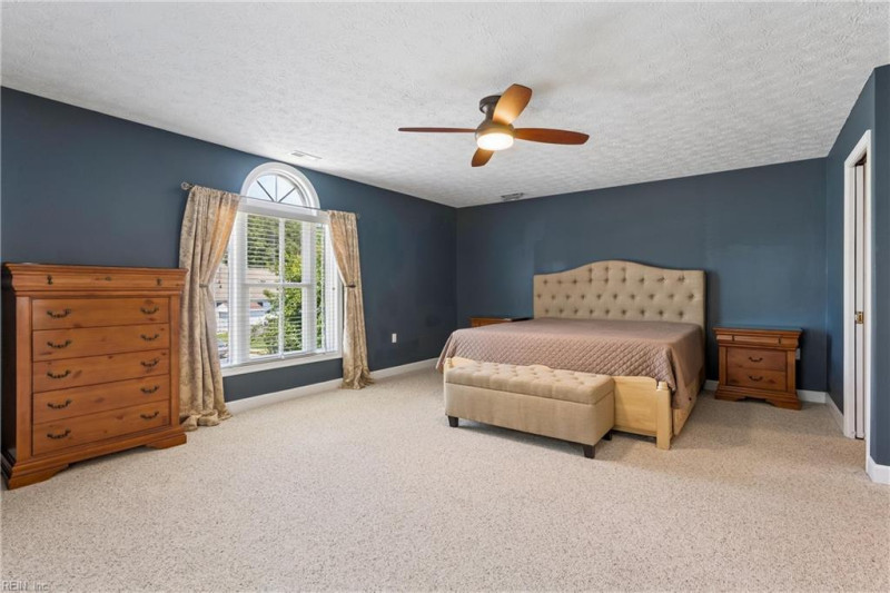 Photo 34 of 48 residential for sale in Hampton virginia