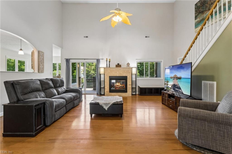Photo 5 of 48 residential for sale in Hampton virginia