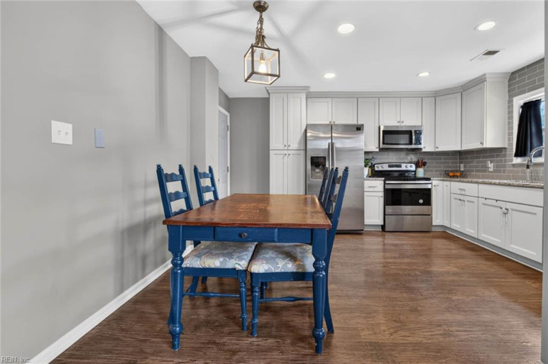Photo 10 of 50 residential for sale in Chesapeake virginia