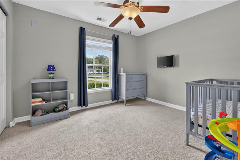 Photo 33 of 50 residential for sale in Chesapeake virginia