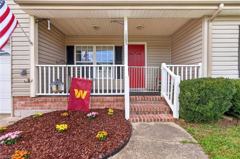 Photo 4 of 50 residential for sale in Chesapeake virginia