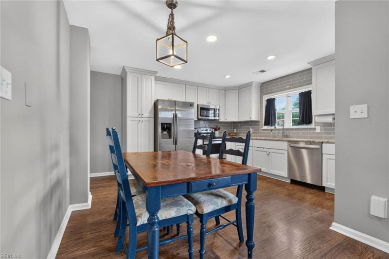 Photo 9 of 50 residential for sale in Chesapeake virginia