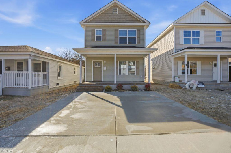 Photo 2 of 11 residential for sale in Suffolk virginia