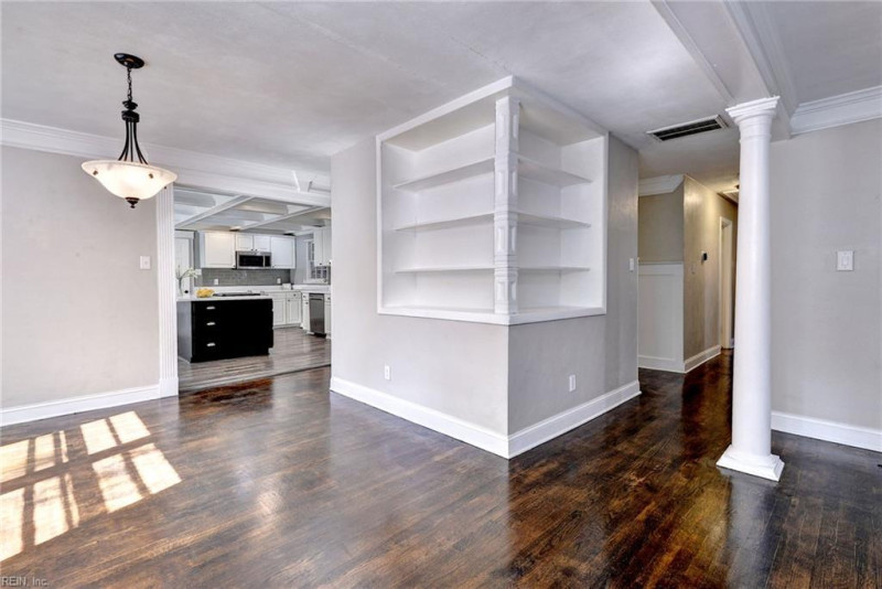 Photo 14 of 38 residential for sale in Newport News virginia
