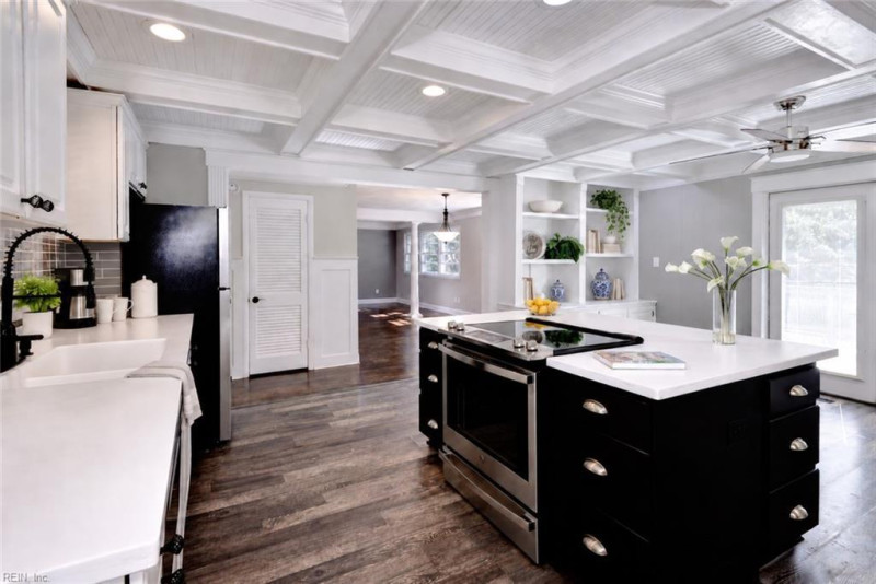 Photo 19 of 38 residential for sale in Newport News virginia