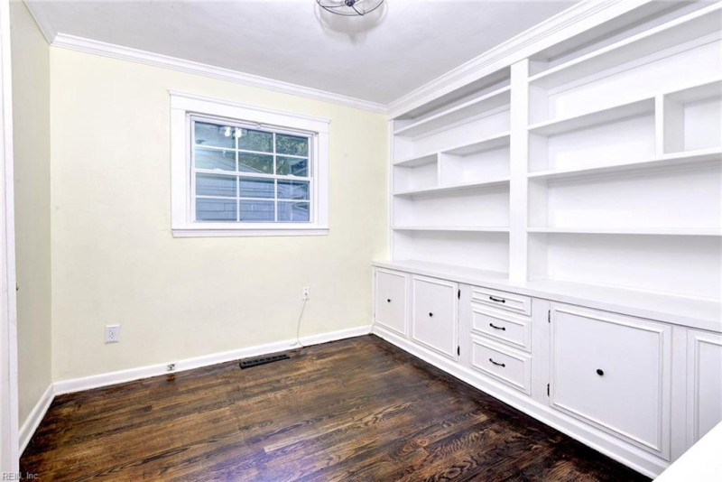 Photo 32 of 38 residential for sale in Newport News virginia