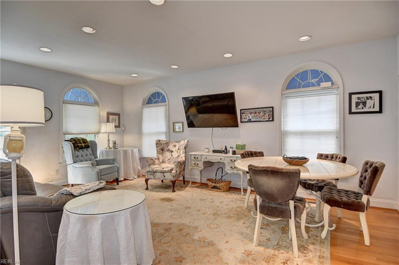 Photo 17 of 50 residential for sale in Norfolk virginia