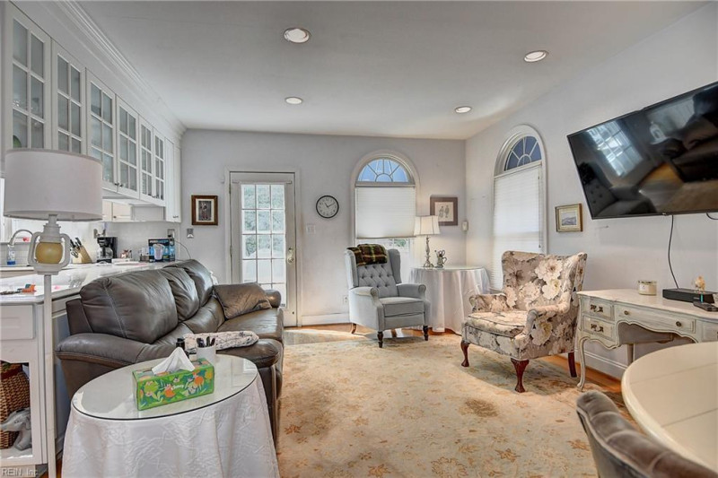 Photo 18 of 50 residential for sale in Norfolk virginia