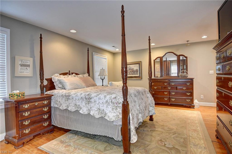 Photo 33 of 50 residential for sale in Norfolk virginia