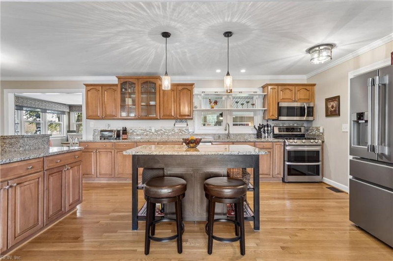 Photo 17 of 50 residential for sale in Hampton virginia