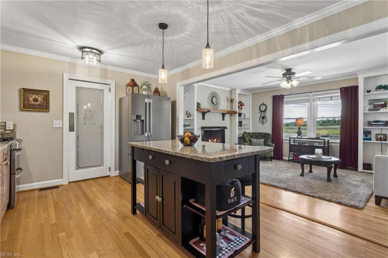 Photo 18 of 50 residential for sale in Hampton virginia