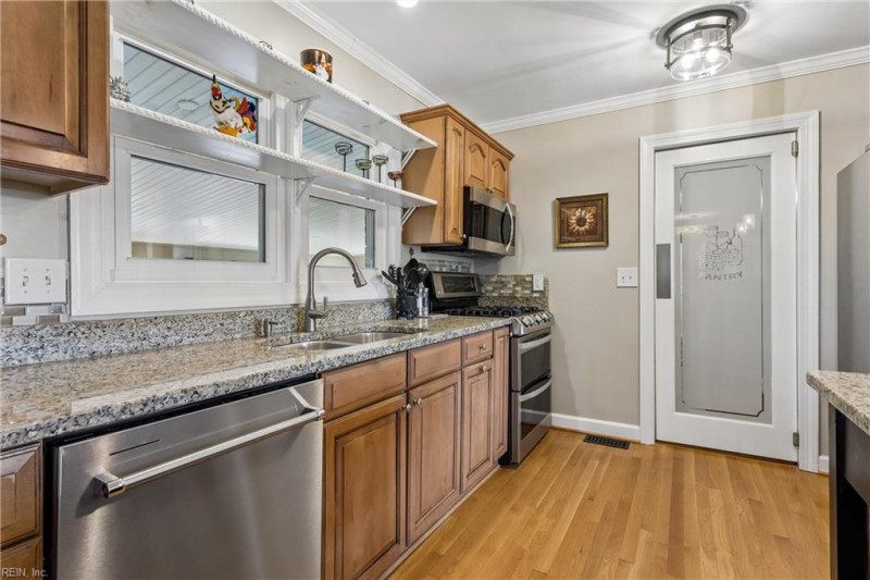 Photo 19 of 50 residential for sale in Hampton virginia